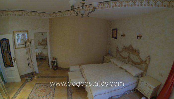 Te koop - Huis - Vrijstaande Villa - Dénia - Denia Centro