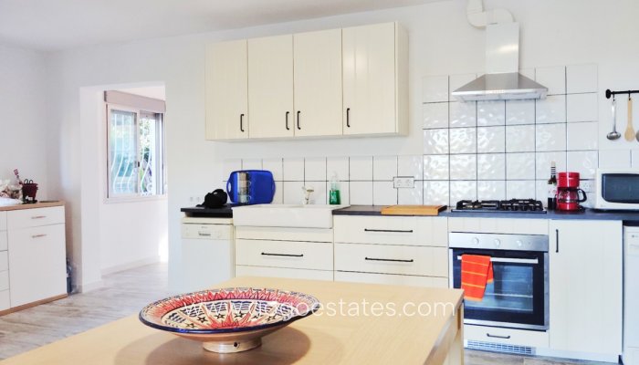 Resale - House - Detached Villa - Parcent