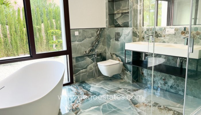 Te koop - Huis - Vrijstaande Villa - Dénia - Denia Centro