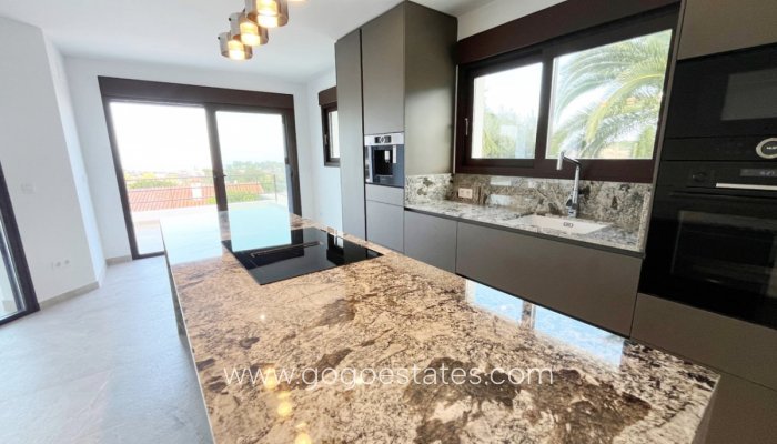 Te koop - Huis - Vrijstaande Villa - Dénia - Denia Centro