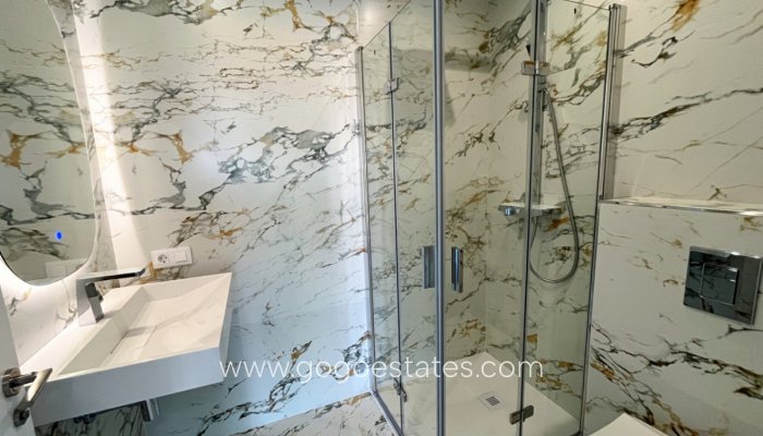 Te koop - Huis - Vrijstaande Villa - Dénia - Denia Centro