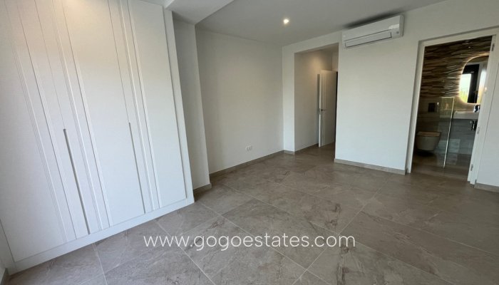 Te koop - Huis - Vrijstaande Villa - Dénia - Denia Centro