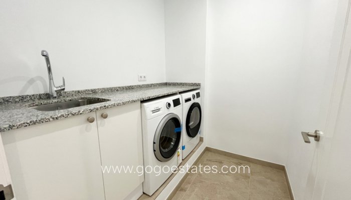 Te koop - Huis - Vrijstaande Villa - Dénia - Denia Centro