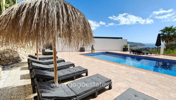 Te koop - Huis - Vrijstaande Villa - Teulada - Moraira