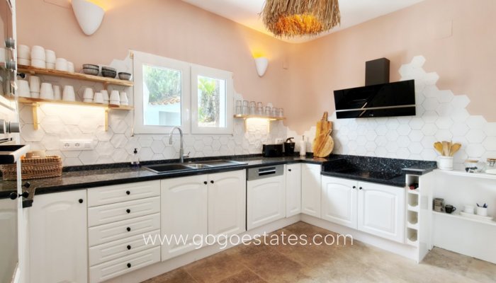 Te koop - Huis - Vrijstaande Villa - Teulada - Moraira