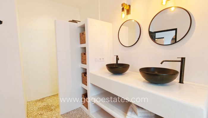 Te koop - Huis - Vrijstaande Villa - Teulada - Moraira