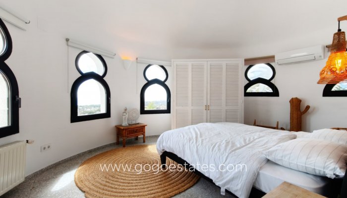 Te koop - Huis - Vrijstaande Villa - Teulada - Moraira