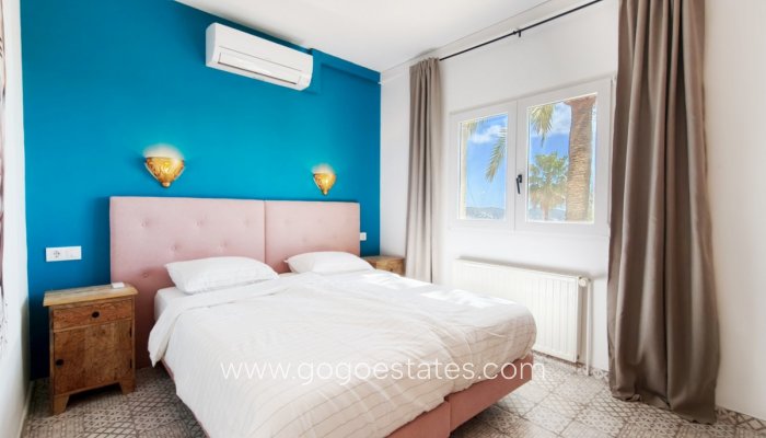 Te koop - Huis - Vrijstaande Villa - Teulada - Moraira