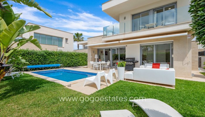 Te koop - Huis - Vrijstaande Villa - Orihuela - Vista Bella Golf
