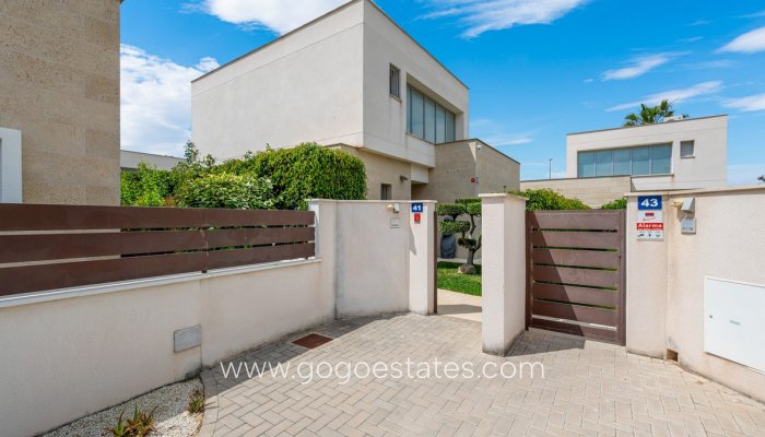 Te koop - Huis - Vrijstaande Villa - Orihuela - Vista Bella Golf