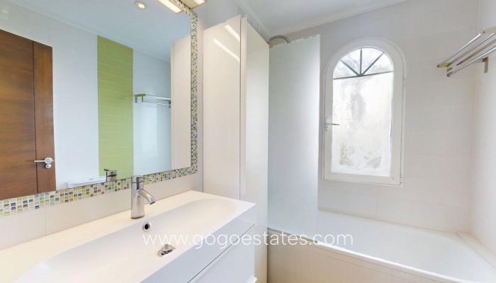 Te koop - Huis - Vrijstaande Villa - Orihuela - La Zenia