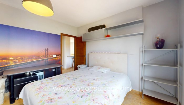 Te koop - Huis - Vrijstaande Villa - Orihuela - La Zenia