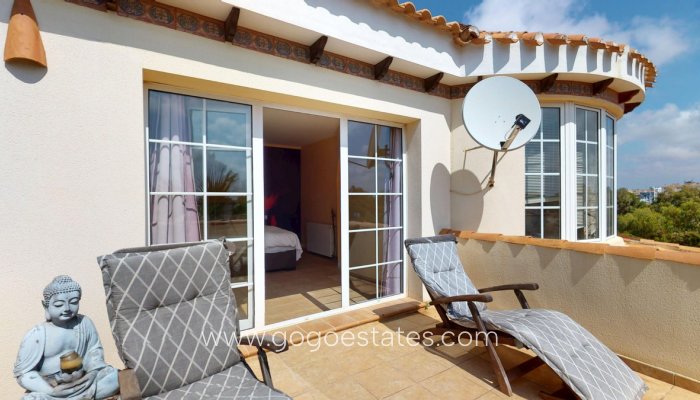 Te koop - Huis - Vrijstaande Villa - Orihuela - La Zenia