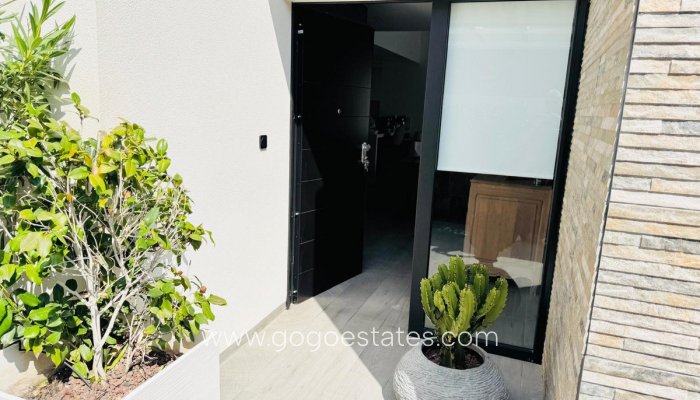 Te koop - Huis - Vrijstaande Villa - Algorfa - La finca golf