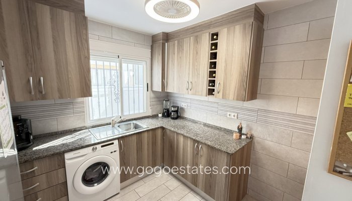 Te koop - Huis - Vrijstaande Villa - Orihuela - La Zenia