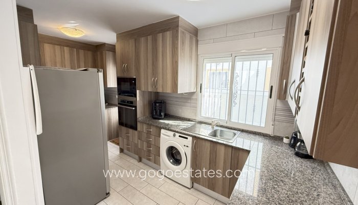 Te koop - Huis - Vrijstaande Villa - Orihuela - La Zenia