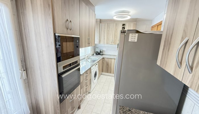 Te koop - Huis - Vrijstaande Villa - Orihuela - La Zenia