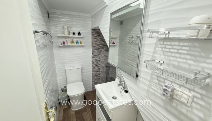 Te koop - Huis - Vrijstaande Villa - Orihuela - La Zenia