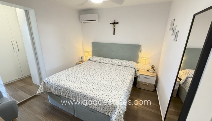 Te koop - Huis - Vrijstaande Villa - Orihuela - La Zenia