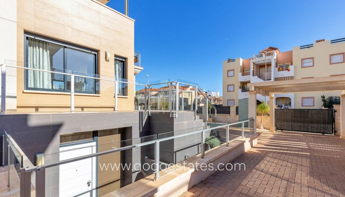 Revente - Maison - Villa Individuelle - Orihuela - La Zenia