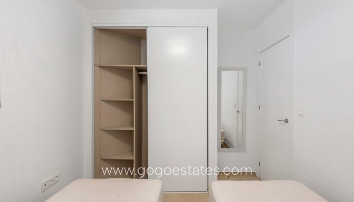 Revente - Maison - Villa Individuelle - Orihuela - La Zenia