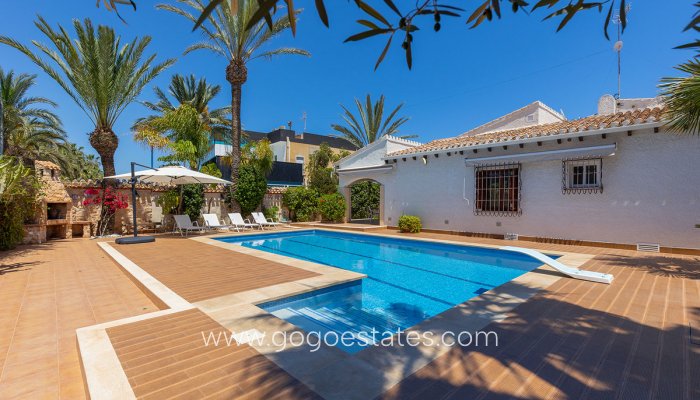 Te koop - Huis - Vrijstaande Villa - Orihuela - Punta Prima