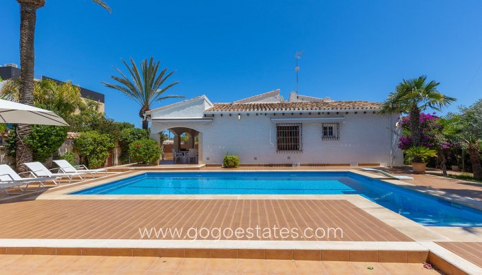 Te koop - Huis - Vrijstaande Villa - Orihuela - Punta Prima