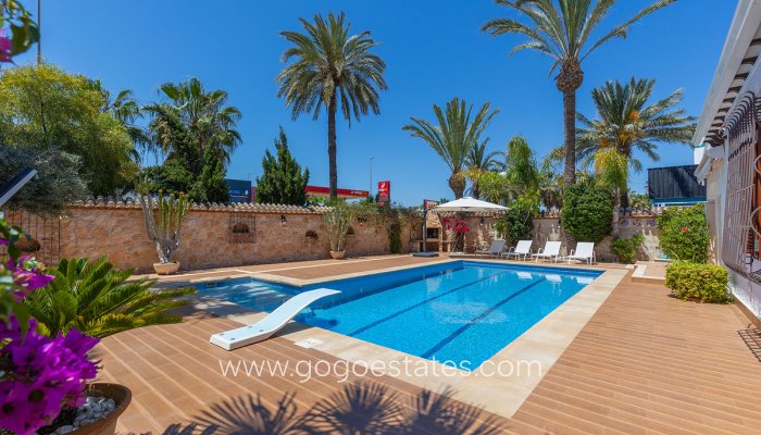 Te koop - Huis - Vrijstaande Villa - Orihuela - Punta Prima