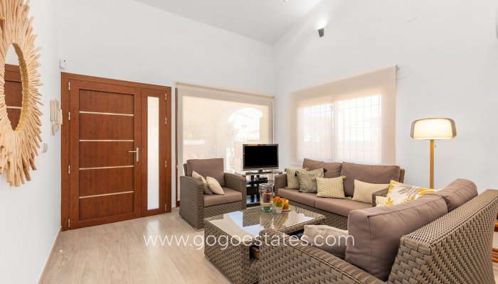 Te koop - Huis - Vrijstaande Villa - Orihuela - Punta Prima