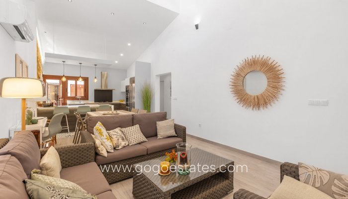 Te koop - Huis - Vrijstaande Villa - Orihuela - Punta Prima