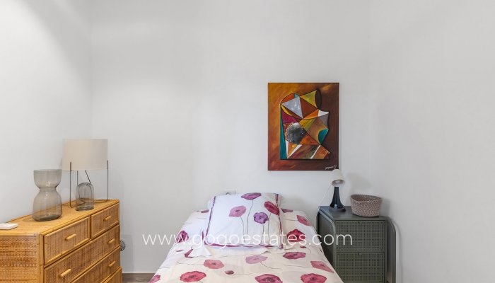 Te koop - Huis - Vrijstaande Villa - Orihuela - Punta Prima