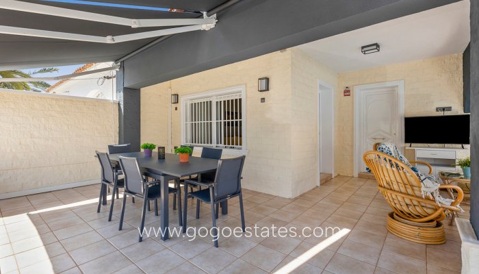 Te koop - Huis - Vrijstaande Villa - Orihuela - Rocio del Mar