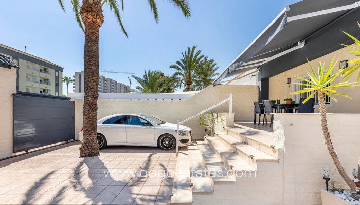 Te koop - Huis - Vrijstaande Villa - Orihuela - Rocio del Mar