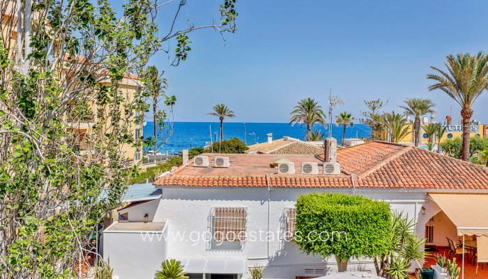 Te koop - Huis - Vrijstaande Villa - Orihuela - Rocio del Mar