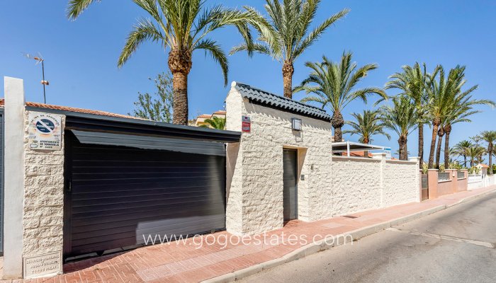 Te koop - Huis - Vrijstaande Villa - Orihuela - Rocio del Mar