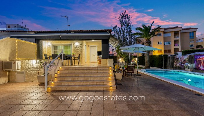 Te koop - Huis - Vrijstaande Villa - Orihuela - Rocio del Mar