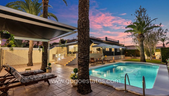 Te koop - Huis - Vrijstaande Villa - Orihuela - Rocio del Mar