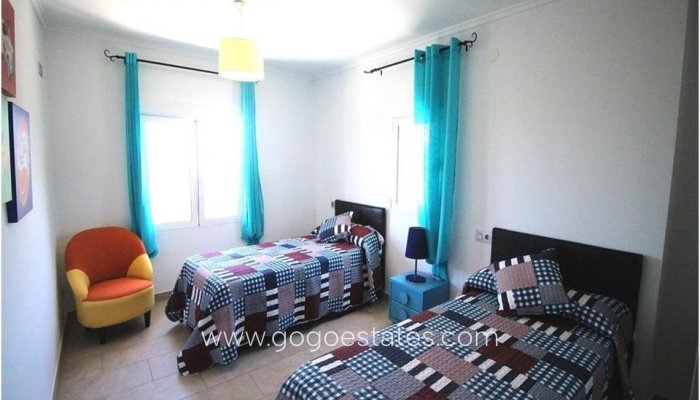 Resale - House - Detached Villa - Sella