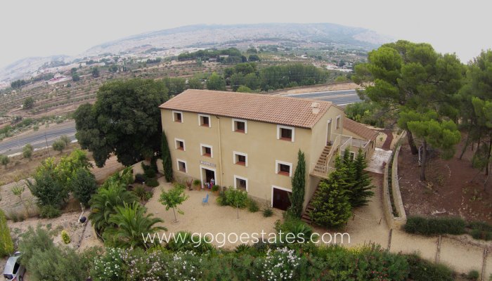 Te koop - Huis - Vrijstaande Villa - Ibi - Ibi Centro