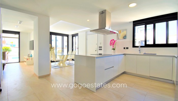 Te koop - Huis - Vrijstaande Villa - Orihuela - Villamartin