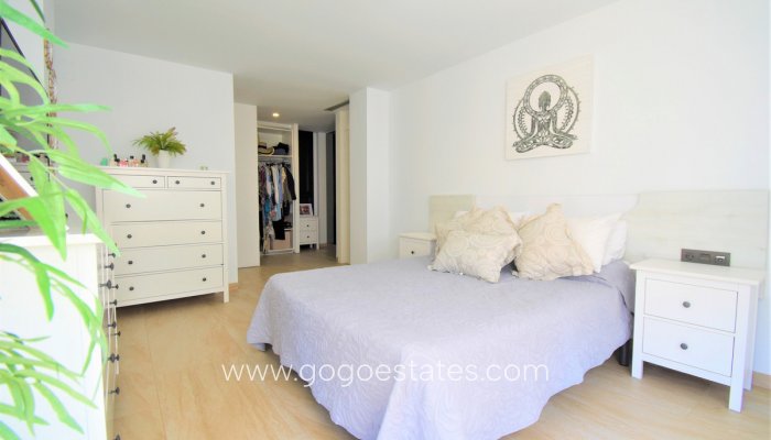 Te koop - Huis - Vrijstaande Villa - Orihuela - Villamartin