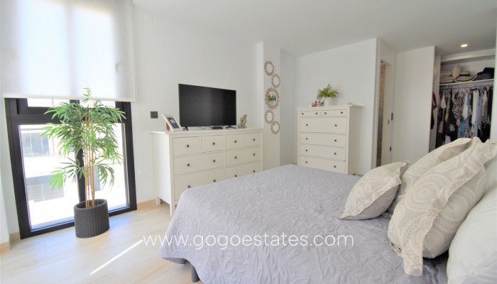 Te koop - Huis - Vrijstaande Villa - Orihuela - Villamartin