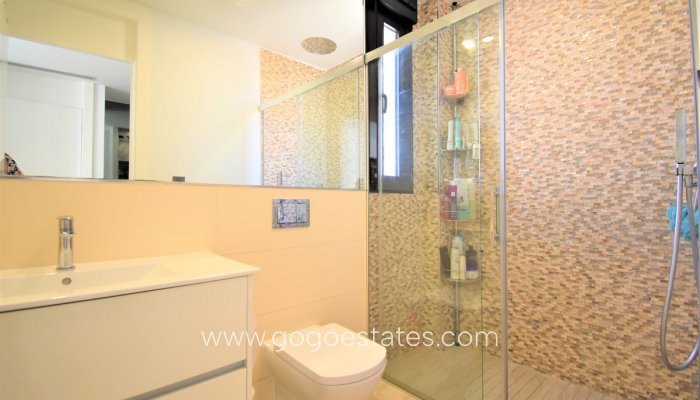 Te koop - Huis - Vrijstaande Villa - Orihuela - Villamartin