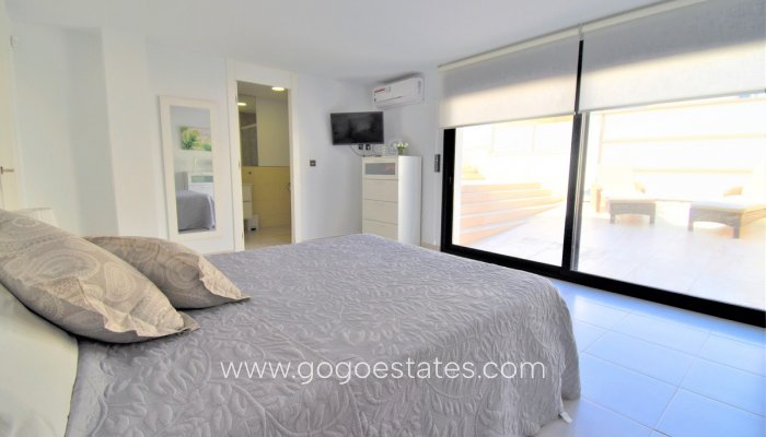 Te koop - Huis - Vrijstaande Villa - Orihuela - Villamartin