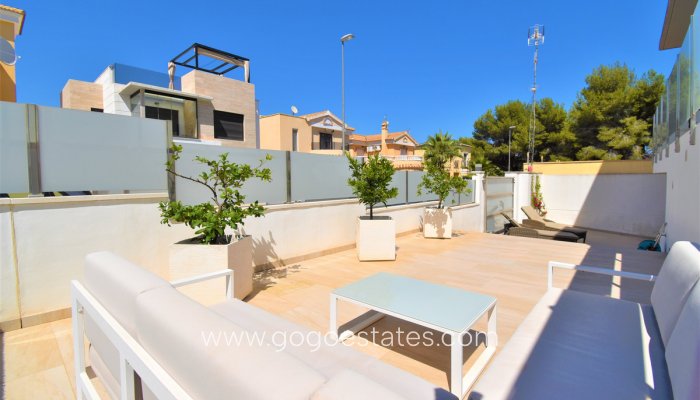Te koop - Huis - Vrijstaande Villa - Orihuela - Villamartin