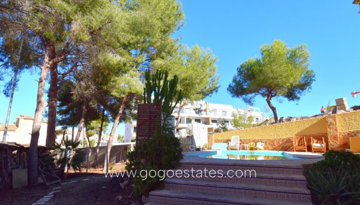 Te koop - Huis - Vrijstaande Villa - Orihuela - Villamartin