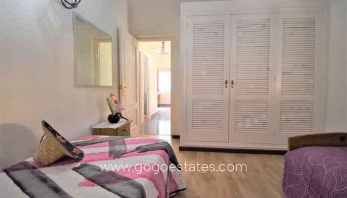 Te koop - Huis - Vrijstaande Villa - Orihuela - Villamartin