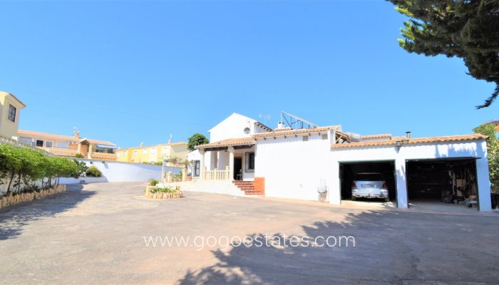 Te koop - Huis - Vrijstaande Villa - Orihuela - Villamartin