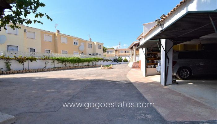 Te koop - Huis - Vrijstaande Villa - Orihuela - Villamartin