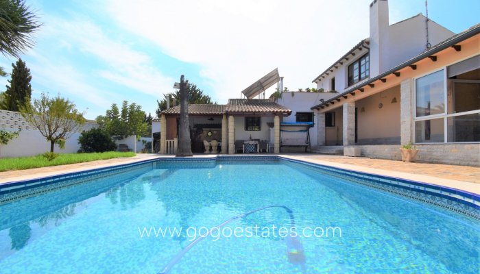 Te koop - Huis - Vrijstaande Villa - Orihuela - Villamartin